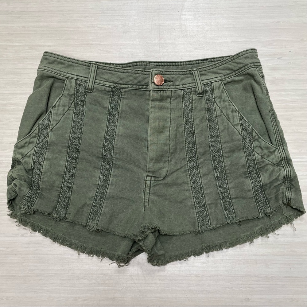 Free People Womens Sz 10 Green Great Expectations Button Fly Cut Off Jean Shorts
